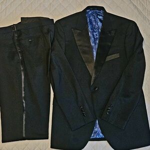 Alton Lane Performance Tailored Fit Tuxedo